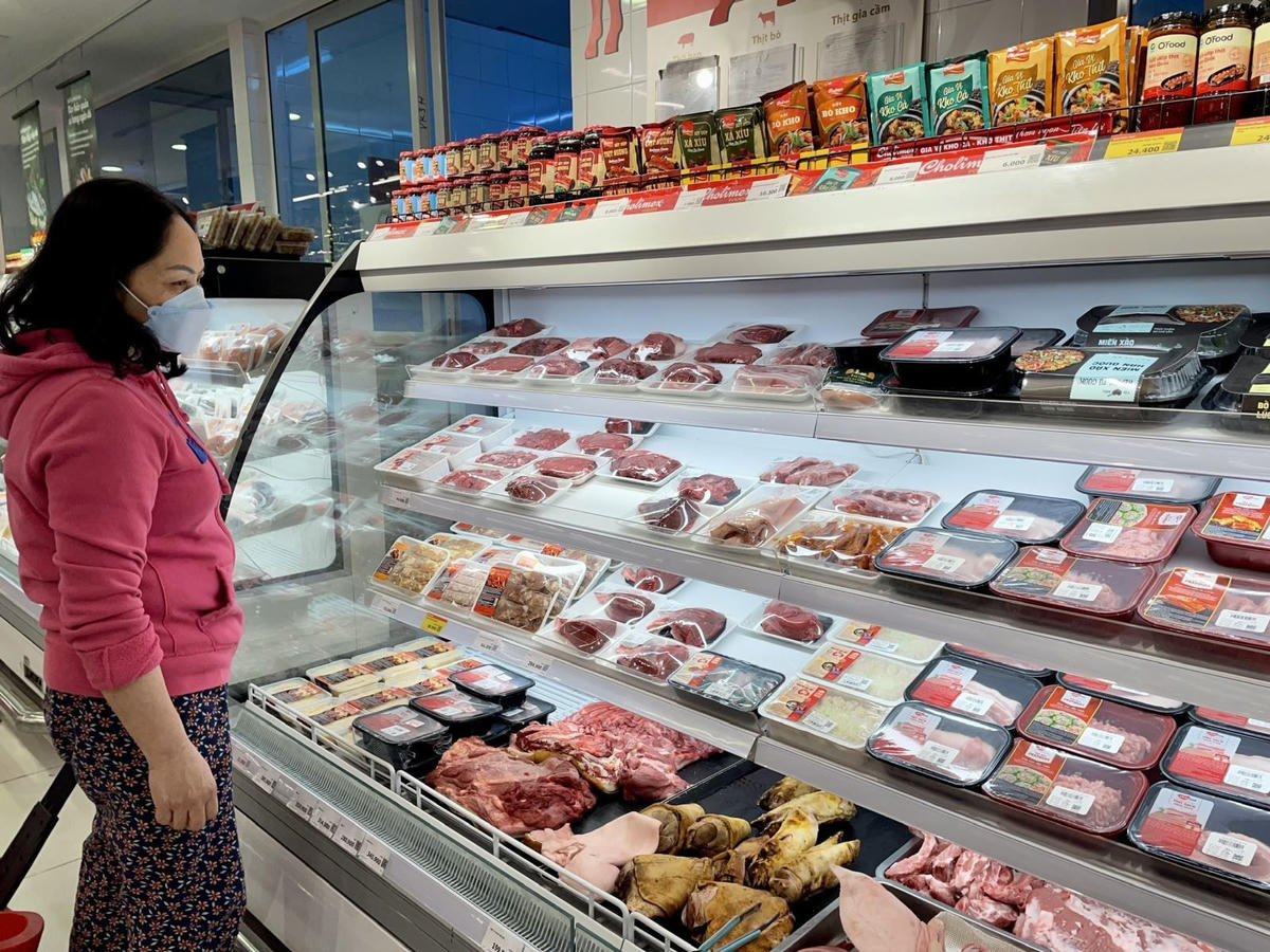 Để lựa chọn thực phẩm an toàn, người tiêu dùng cần kiểm tra kĩ thông tin nhà sản xuất.