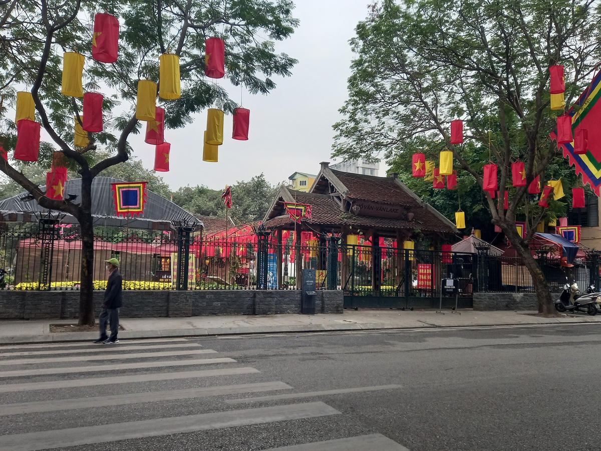 Hồ Văn không còn cảnh người xin chữ đầu năm.