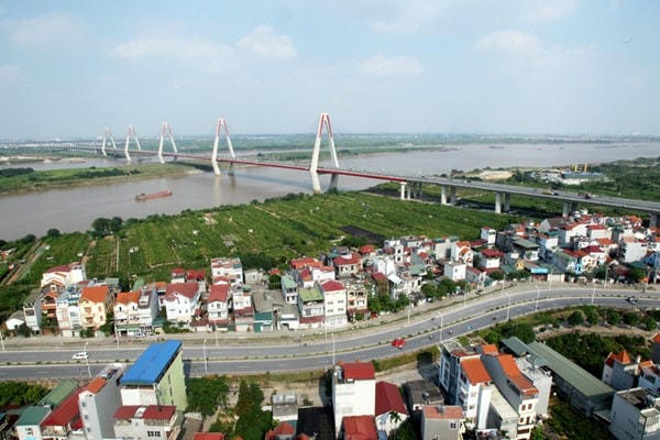 Nhà ở ven sông Hồng khu vực Nhật Tân.