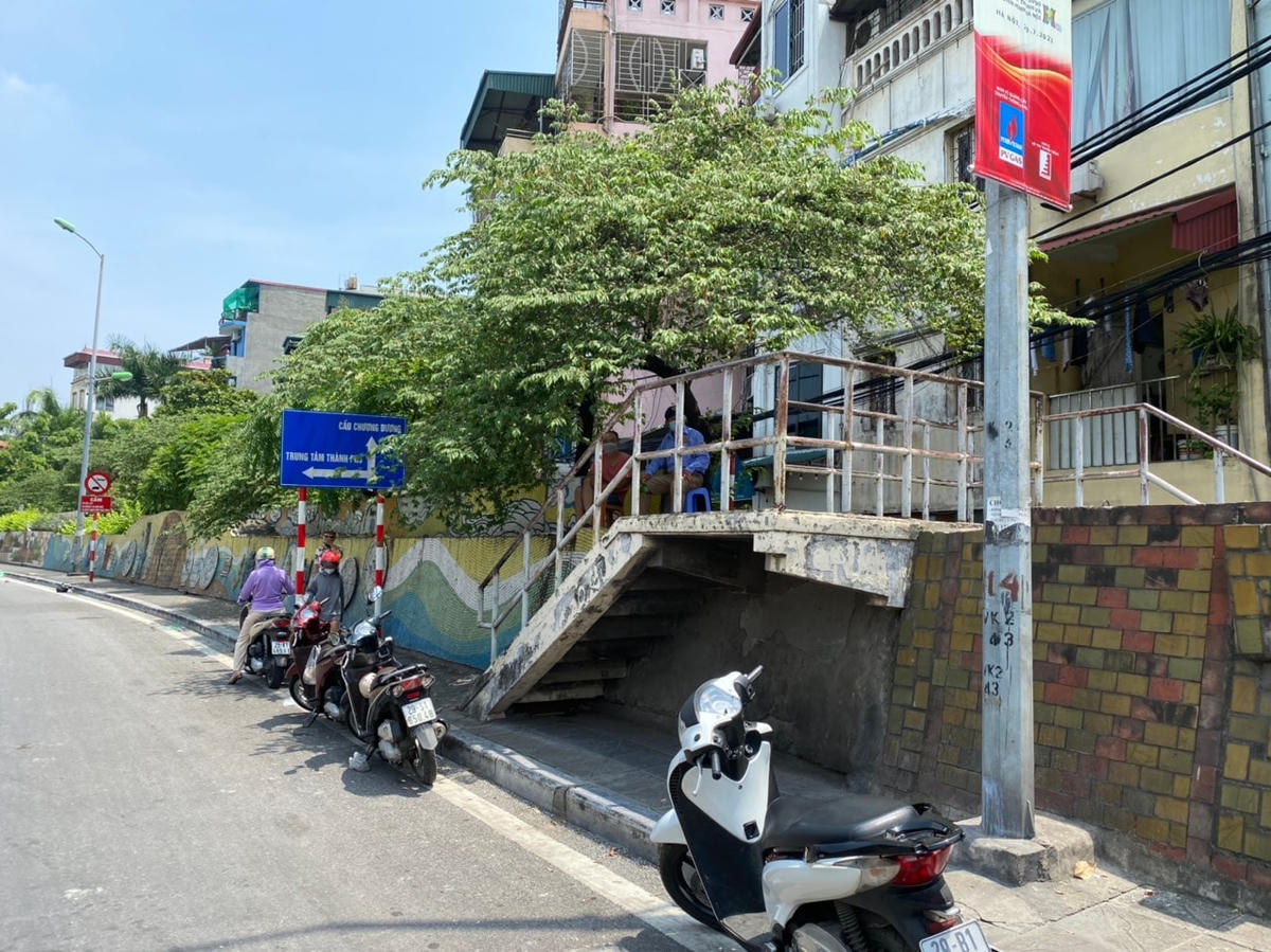 Cận cảnh vùng cách ly y tế phường Chương Dương, quận Hoàn Kiếm, Hà Nội