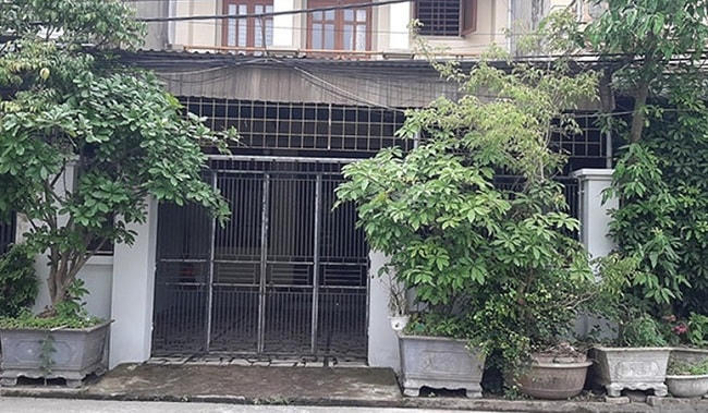 Ngôi nhà xảy ra sự việc.