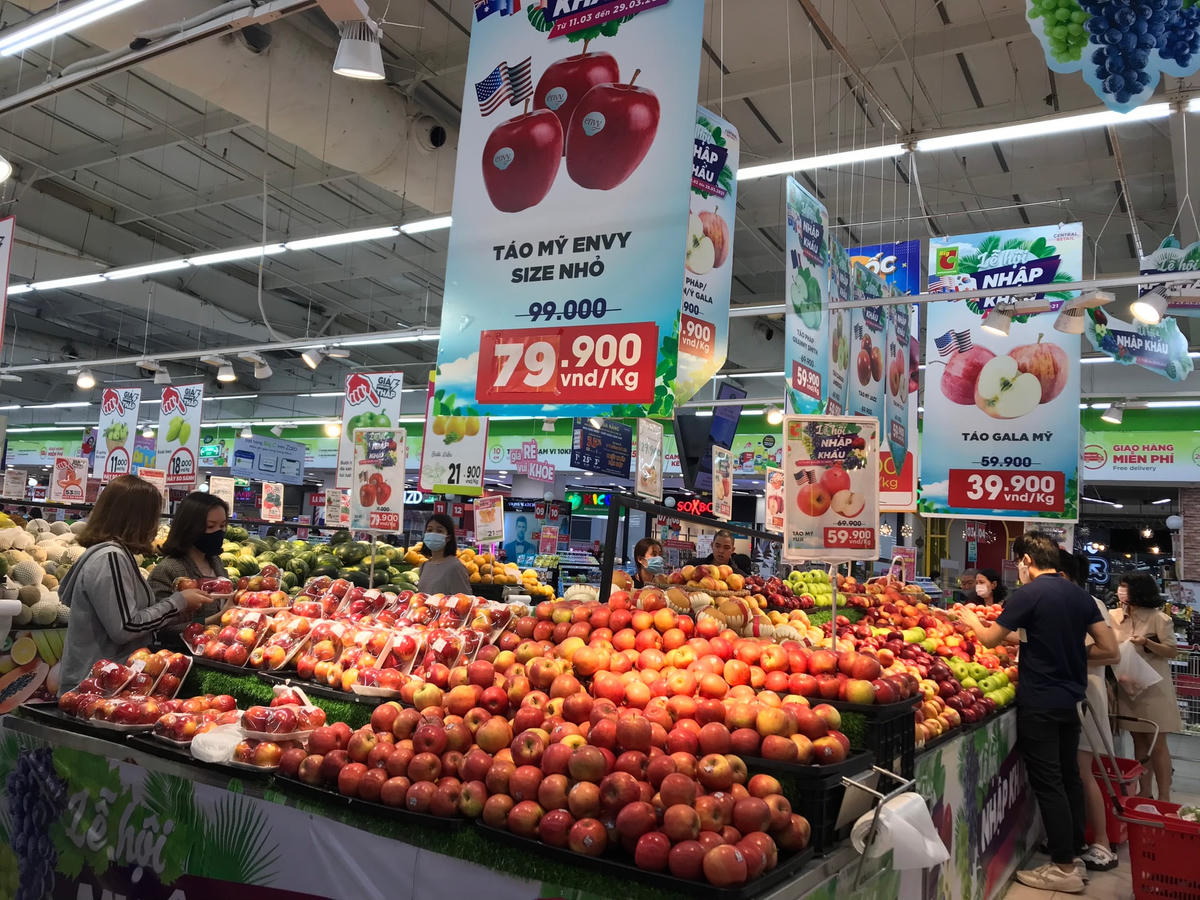 Tràn lan hoa quả nhập khẩu giá 'siêu rẻ', người dân chuyển hướng tiêu dùng