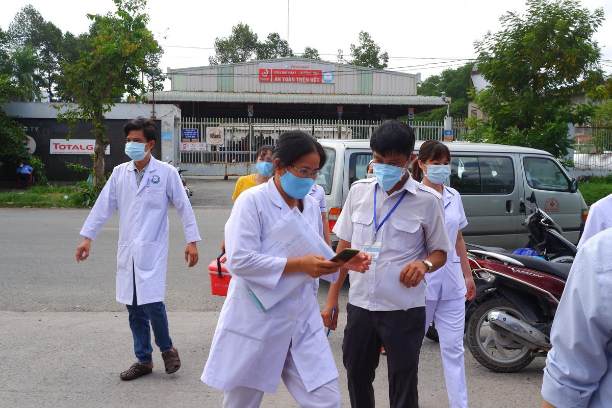 Nguy cơ bùng dịch ở các khu công nghiệp, cao ốc, văn phòng