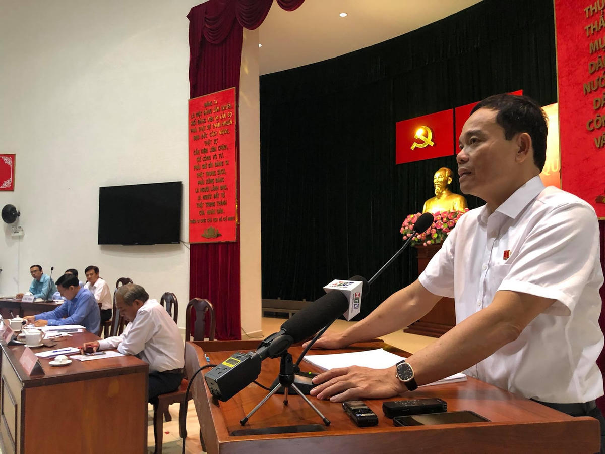 Đại biểu Trần Lưu Quang, Phó Bí thư Thường trực Thành ủy TP HCM phát biểu tiếp thu ý kiến cử tri (Ảnh: Hồng Phúc).