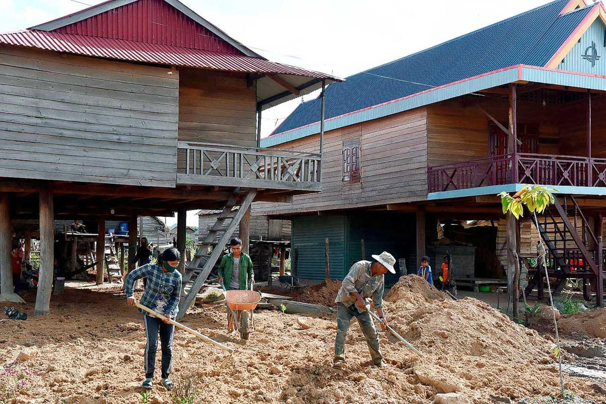 Thôn BLom, xã Kim Tân đang đổi mới từng ngày. Ảnh: Ngọc Sang.