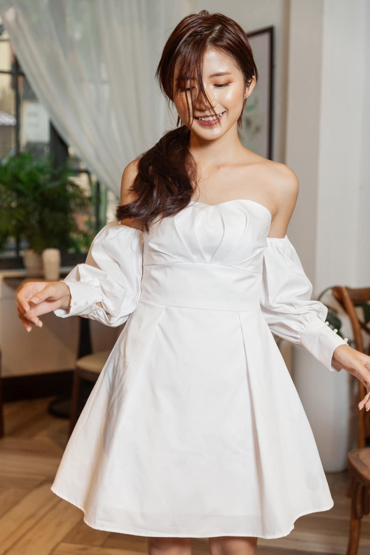 Vân Vân là vai diễn đầu tay trong sự nghiệp của Ngọc Huyền. Cô cho biết trải qua bốn lần casting để được nhận vai. Thời gian đầu, diễn viên gặp nhiều áp lực đến phát khóc.