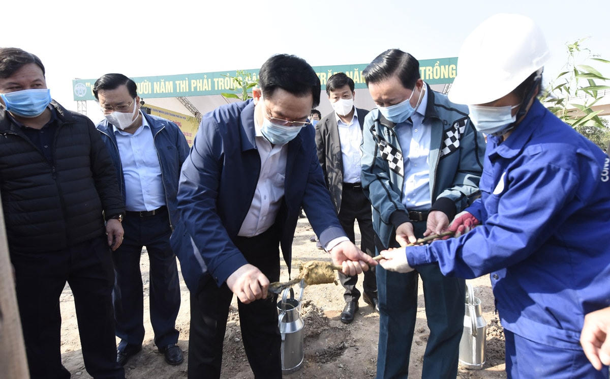 Dấu ấn về phong cách lãnh đạo: Gương mẫu, quyết liệt hành động