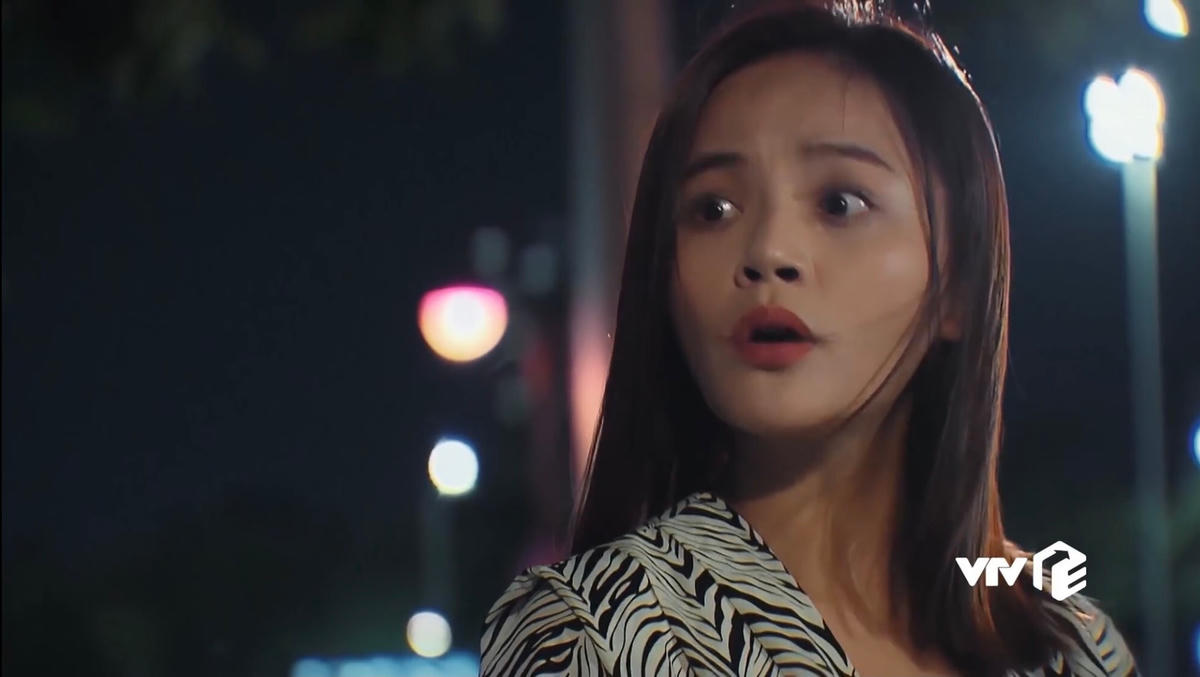 Thy bắt quả tang chồng đánh nhau bảo vệ gái tại đồn công an. Ảnh: CMH.