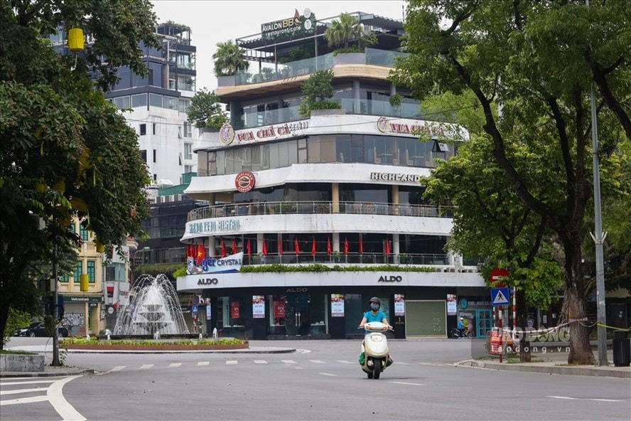 TP Hà Nội đang xem xét nới lỏng một số hoạt động dịch vụ dựa trên tình hình thực tế kiểm soát dịch bệnh sau ngày 15/9 và 21/9.