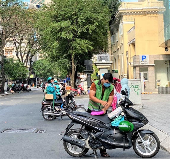 TP Hồ Chí Minh giảm số lượng shipper giao hàng từ tối 26/7
