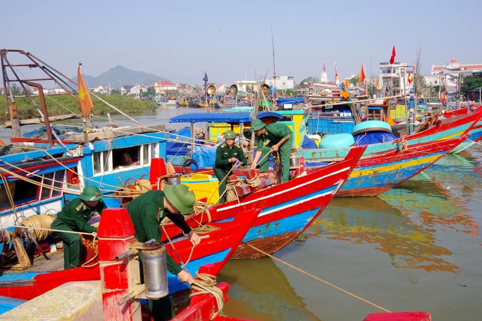 Hà Tĩnh sãn sàng ứng phó với bão số 13.