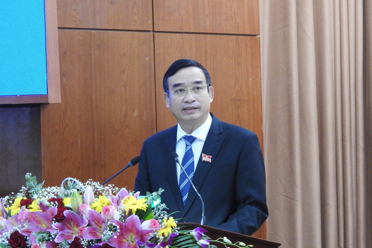 Tân Chủ tịch UBND TP Đà Nẵng Lê Trung Chinh phát biểu nhận nhiệm vụ. Ảnh: Thanh Tùng.