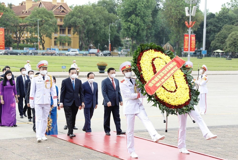 [ẢNH] Lãnh đạo Đảng, Nhà nước vào Lăng viếng Chủ tịch Hồ Chí Minh