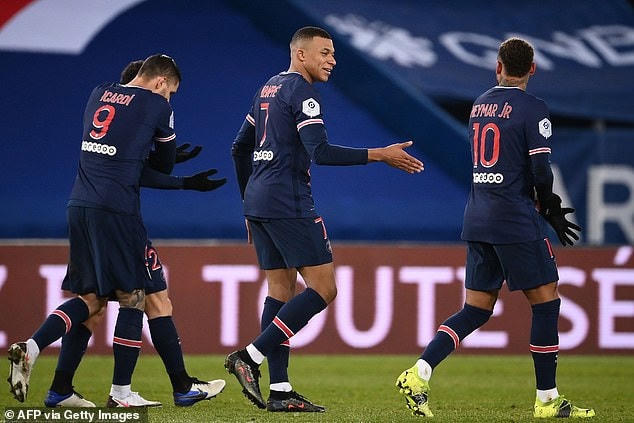 Mbappe lập cú đúp cho riêng mình để ấn định chiến thắng 4-0 cho đội nhà.