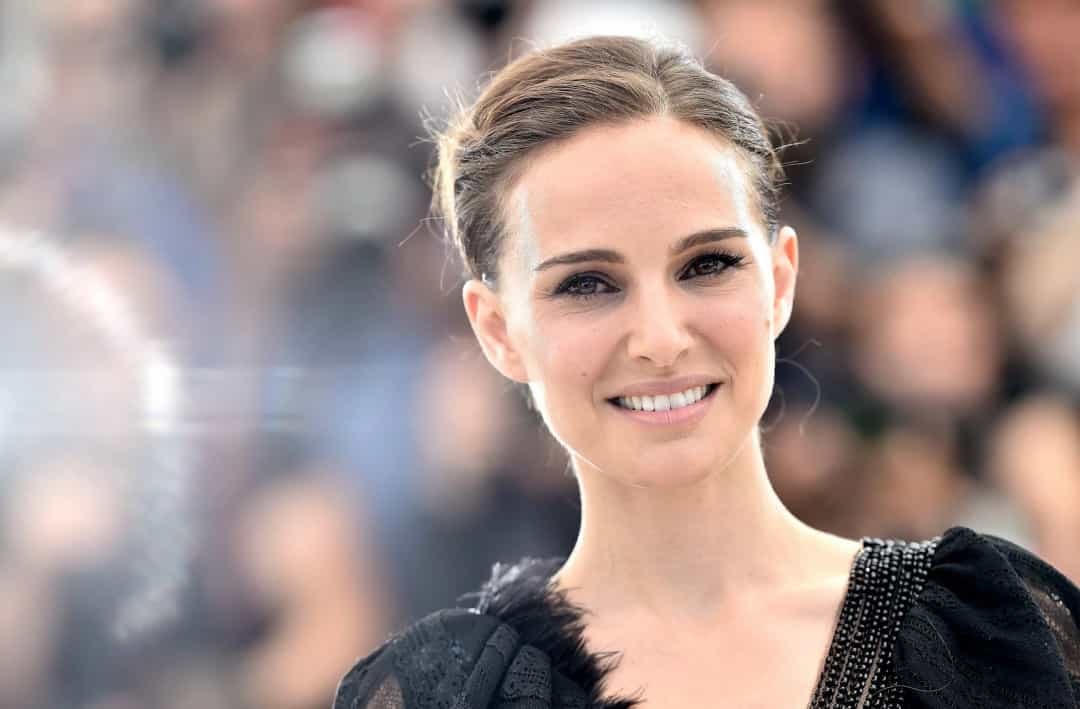 Natalie Portman học khiêu vũ cho đến khi cô 13 tuổi, nền tảng vũ đạo đã giúp cô trở thành vai chính trong “Black Swan” (2010).