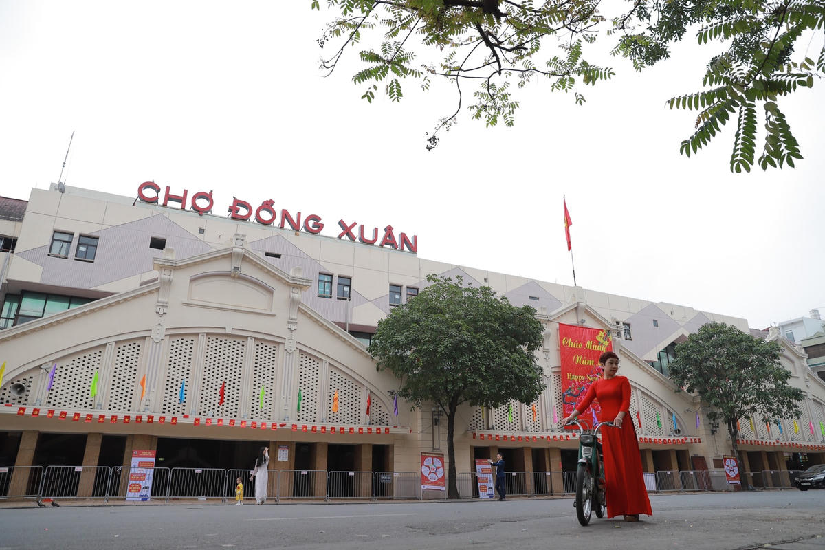 Ngắm Hà Nội bình yên trong ngày đầu năm mới