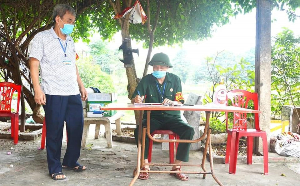Những lá chắn chặn Covid-19 từ cộng đồng
