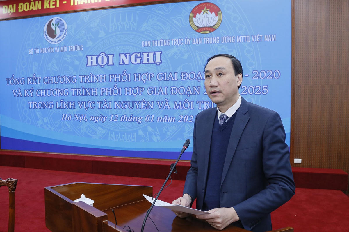 Phó Chủ tịch Phùng Khánh Tài phát biểu tại Hội nghị.