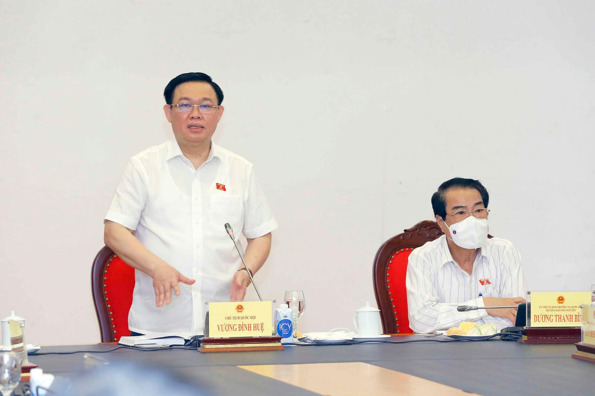 Chủ tịch Quốc hội Vương Đình Huệ phát biểu tại buổi làm việc
