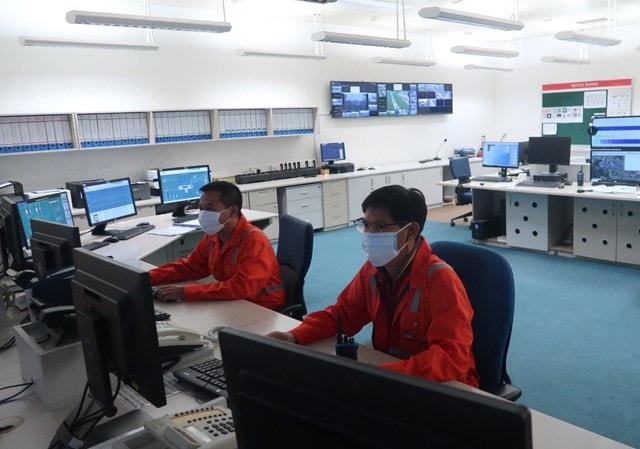 Trong phòng Điều khiển tại Zone 0 của NCSP.