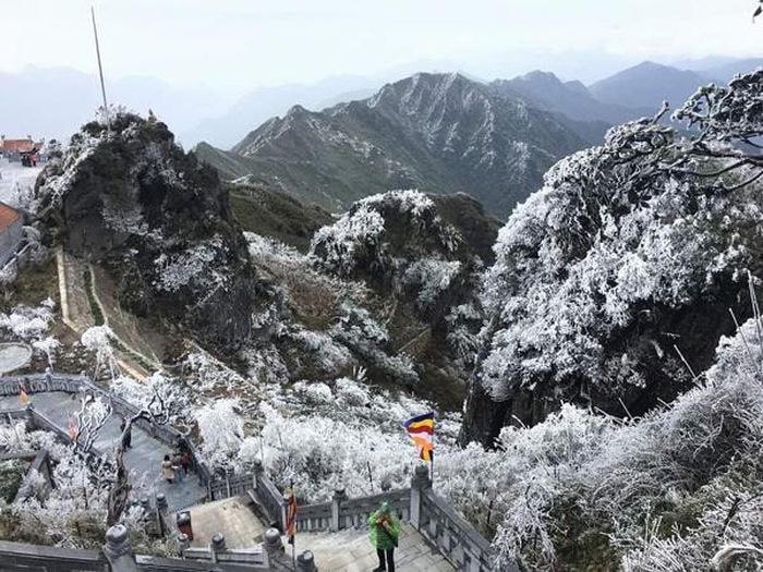 Rét đậm, rét hại khiến vng núi có băng giá. Ảnh minh họa.