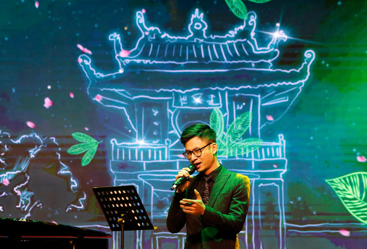 MV “Hãy tỉnh thức và cầu nguyện” có gần 30 nghệ sĩ tham gia.