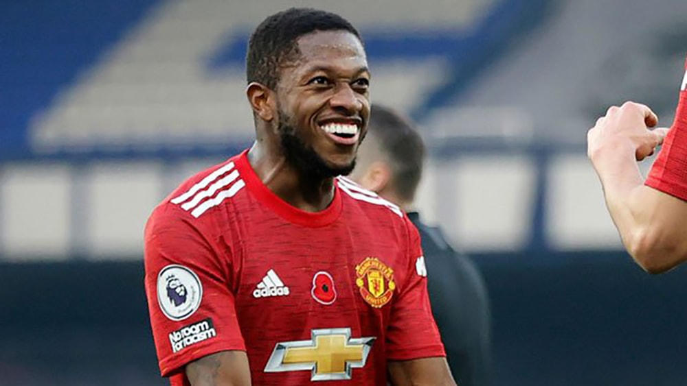 Trái lại, các fan Man United lại cảm thấy vui mừng khi tiền vệ Fred thường gây thất vọng mỗi khi ra sân.