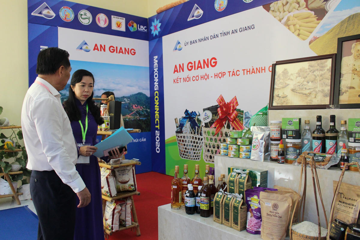Các sản phẩm kết nối ở Đồng bằng sông Cửu Long.