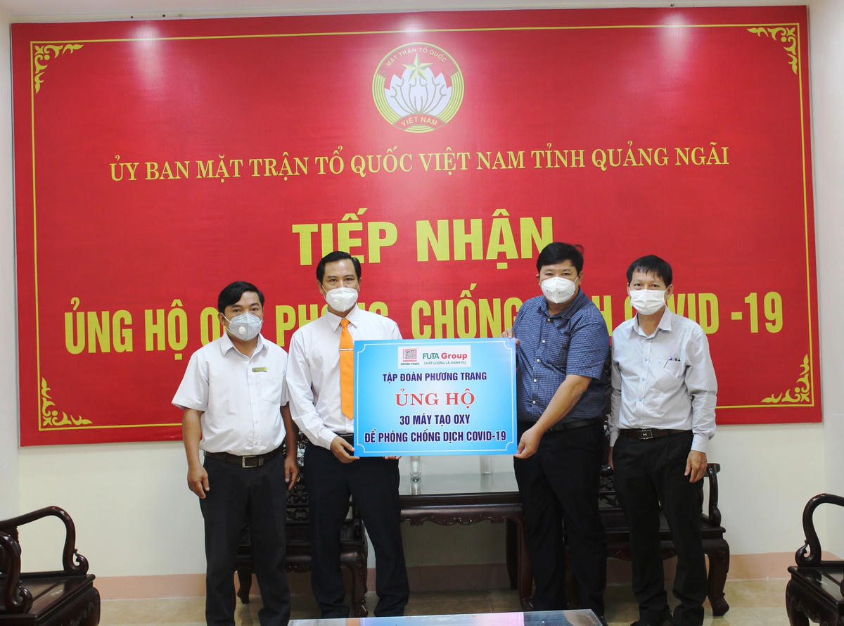 Tiếp nhận 30 máy tạo oxy từ Tập đoàn Phương Trang.