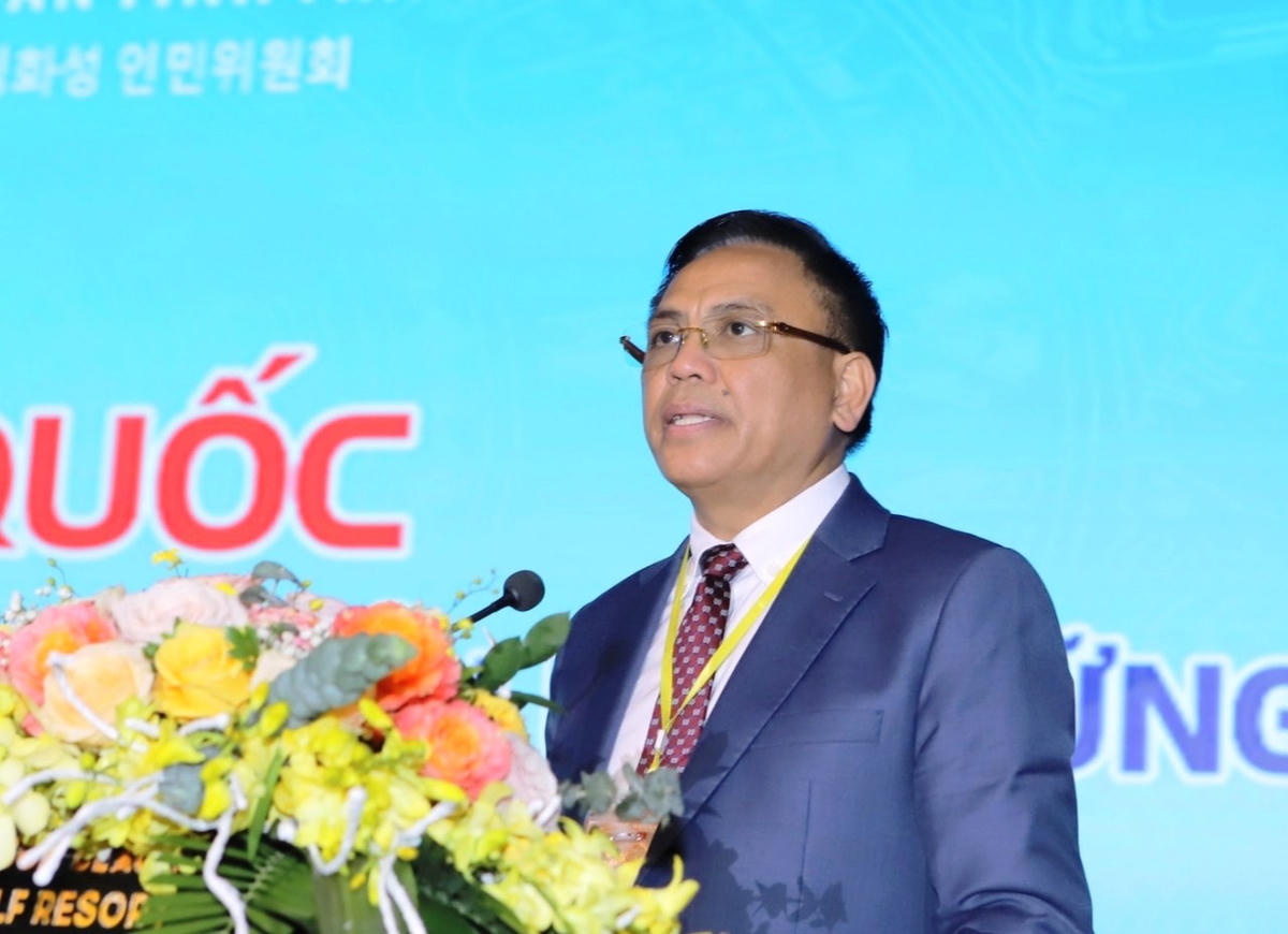 Ông Cao Tiến Đoan, Chủ tịch Hiệp hội doanh nghiệp tỉnh Thanh Hóa phát biểu tại buổi lễ.
