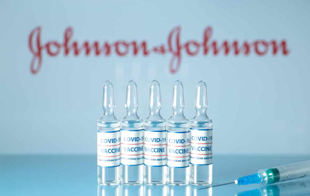 Sự cố Johnson & Johnson: Thách thức niềm tin vaccine