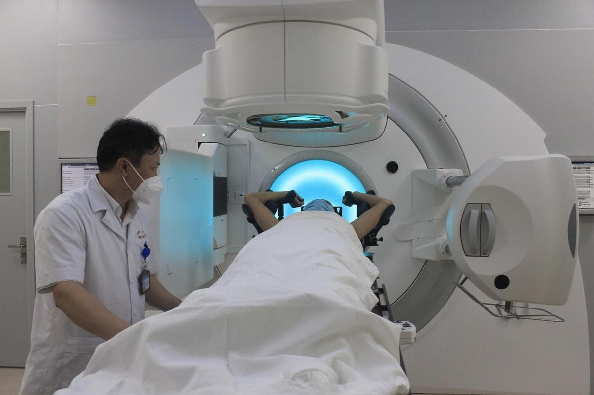 Bệnh viện E chính thức đưa hệ thống xạ trị hiện đại vào hoạt động