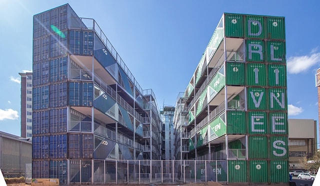 Khó tin tòa chung cư 6 tầng làm hoàn toàn từ container