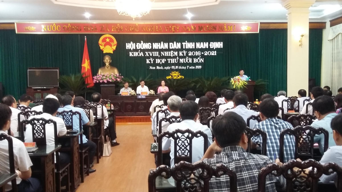 Chủ tịch UBND tỉnh Nam Định Phạm Đình Nghị giải trình tại kỳ họp thứ 14, HĐND tỉnh.