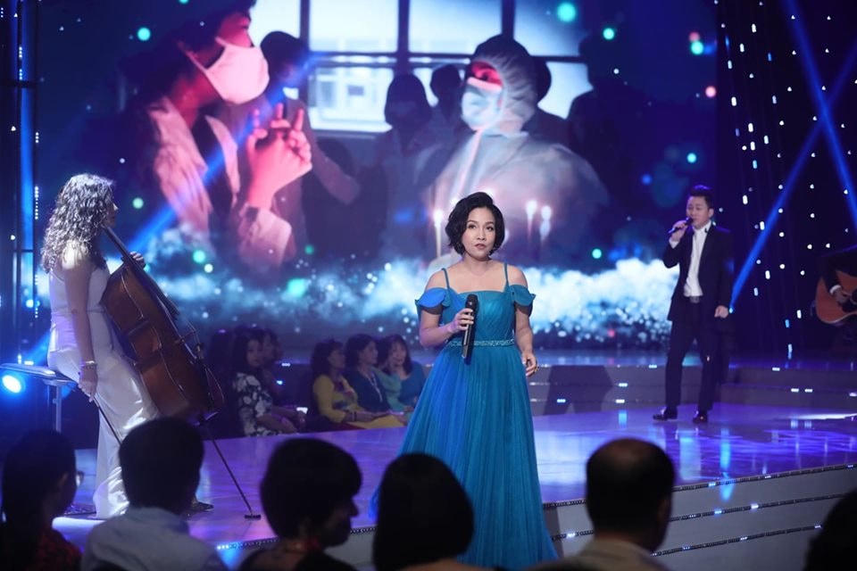 Ca sĩ Mỹ Linh.