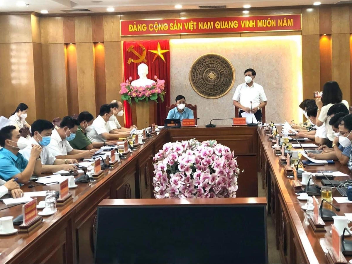 Đoàn công tác của Bộ Y tế làm việc với UBND tỉnh Thái Nguyên về công tác phòng, chống dịch. Nguồn: Bộ Y tế.