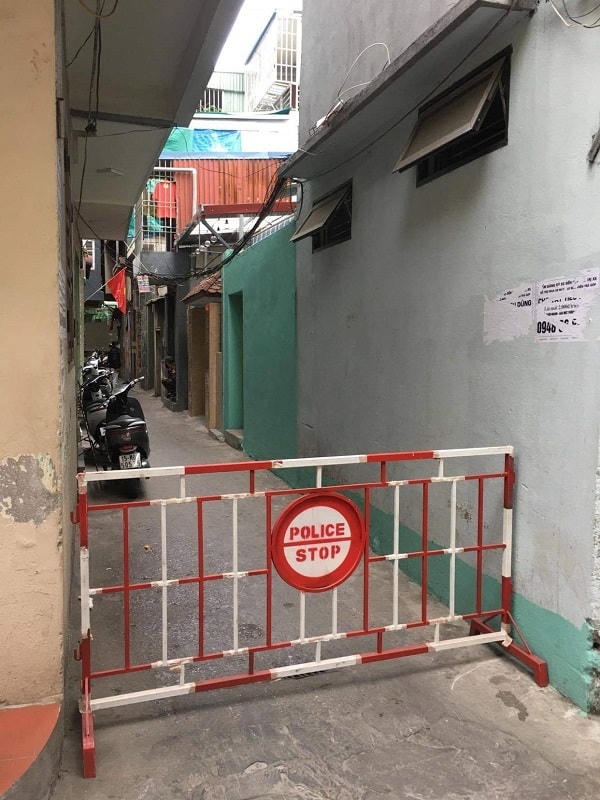 Số 1, lô 112, khu công nhân phường Dư Hàng được phong tỏa ngay sau khi BN phát hiện nhiễm Covid-19.