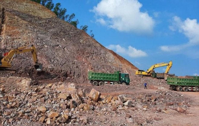 Nhiều dự án thành phần cao tốc Bắc - Nam nhánh Đông đang thiếu nguyên vật liệu nghiêm trọng.