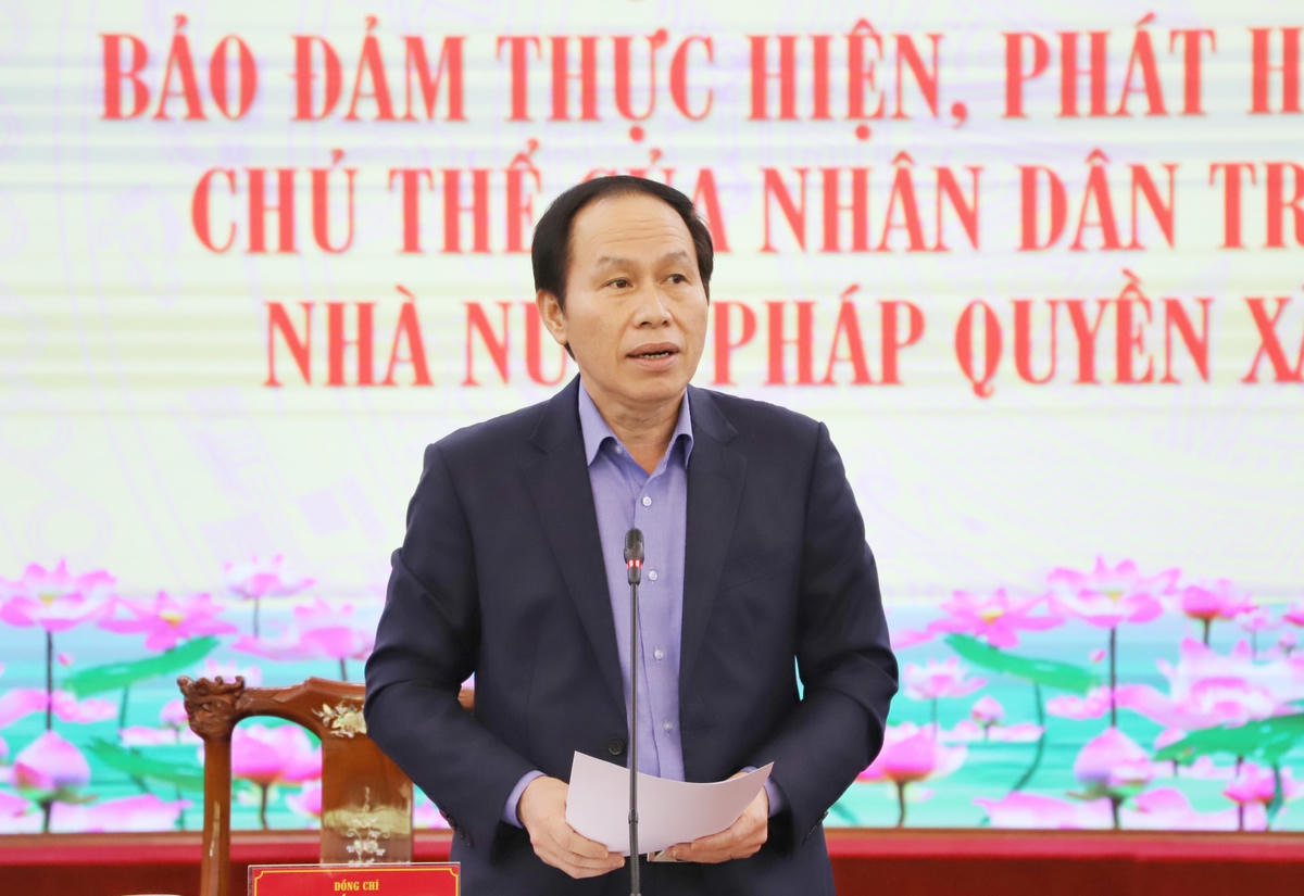 Phó Chủ tịch - Tổng Thư ký Lê Tiến Châu phát biểu tại Hội thảo.