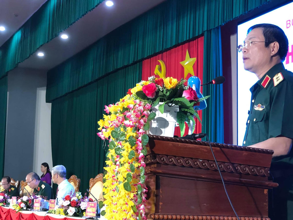 Trung tướng Nguyễn Tân Cương, Thứ trưởng Bộ Quốc phòng phát biểu khai mạc Hội thảo khoa học. (Ảnh: Hồng Phúc).