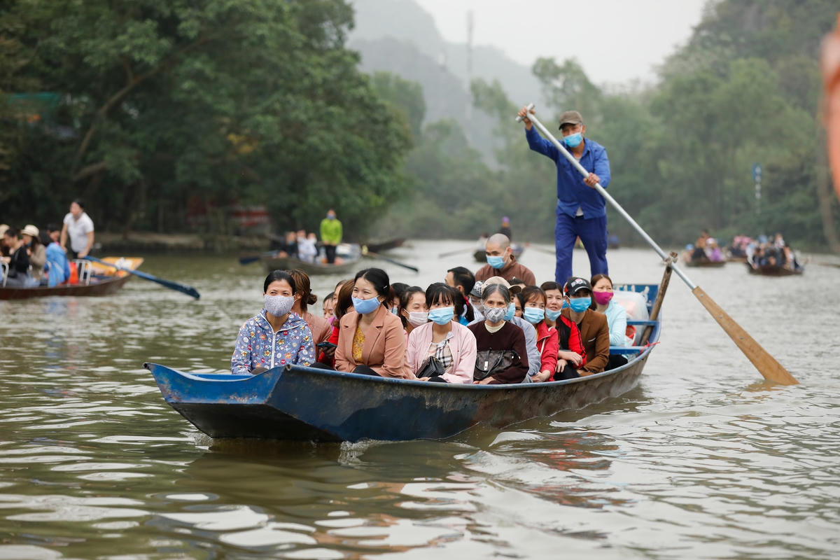 Tìm hướng tái khởi động du lịch