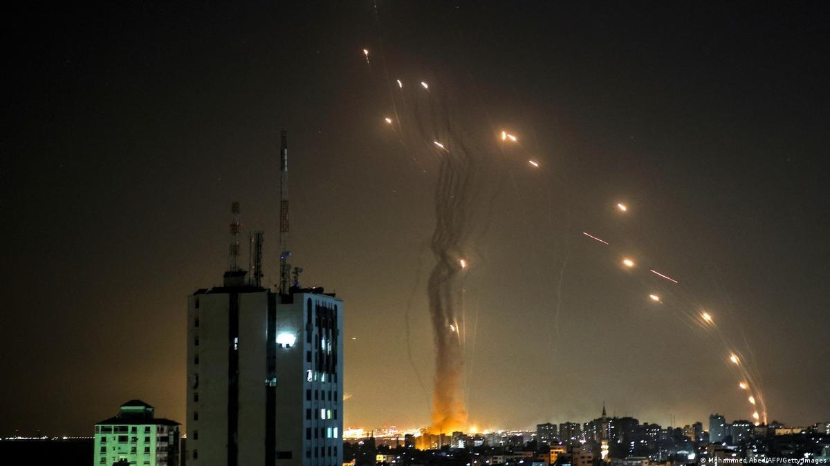 Hệ thống Vòm Sắt của Israel ngăn chặn những đợt tấn công bằng rocket từ phía Hamas.  