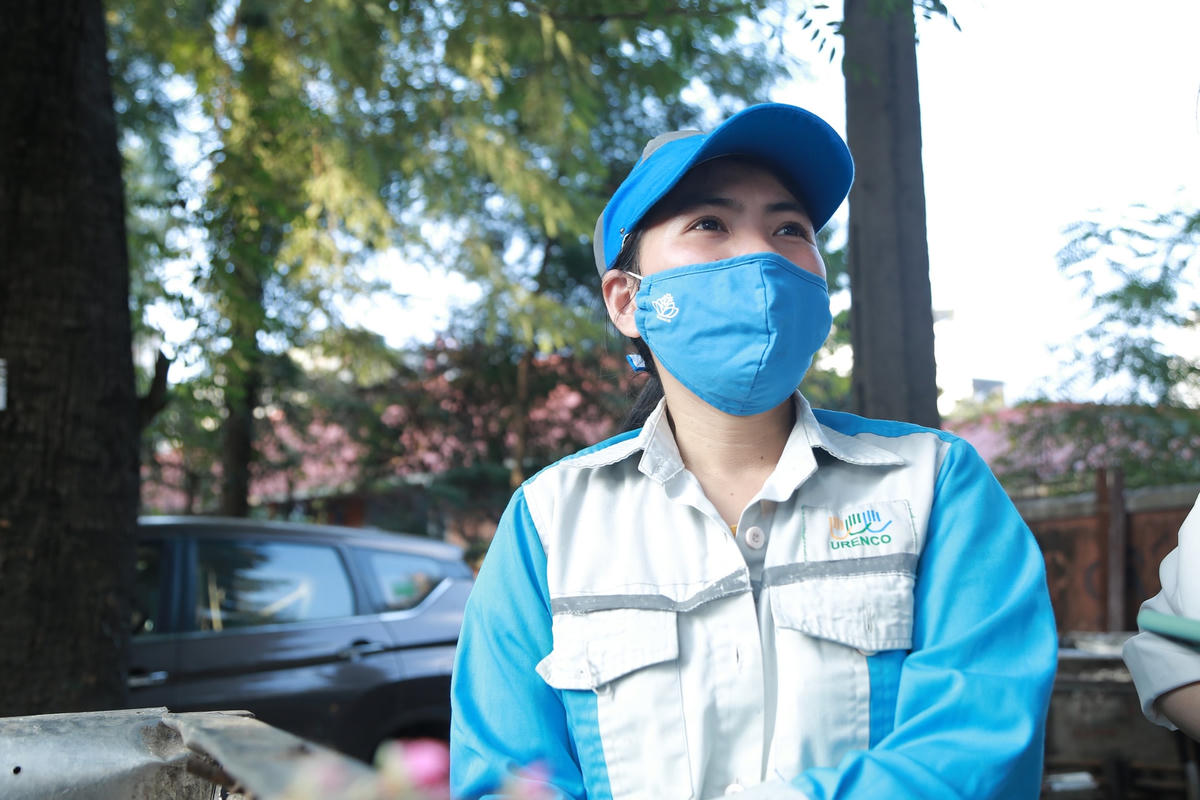 Chị Lan suy tư ngẫm về số phận của mình.