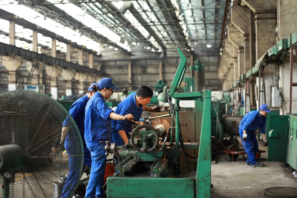 Cộng đồng doanh nghiệp vẫn chưa mặn mà với việc gia hạn thuế. Ảnh: Quang Vinh.