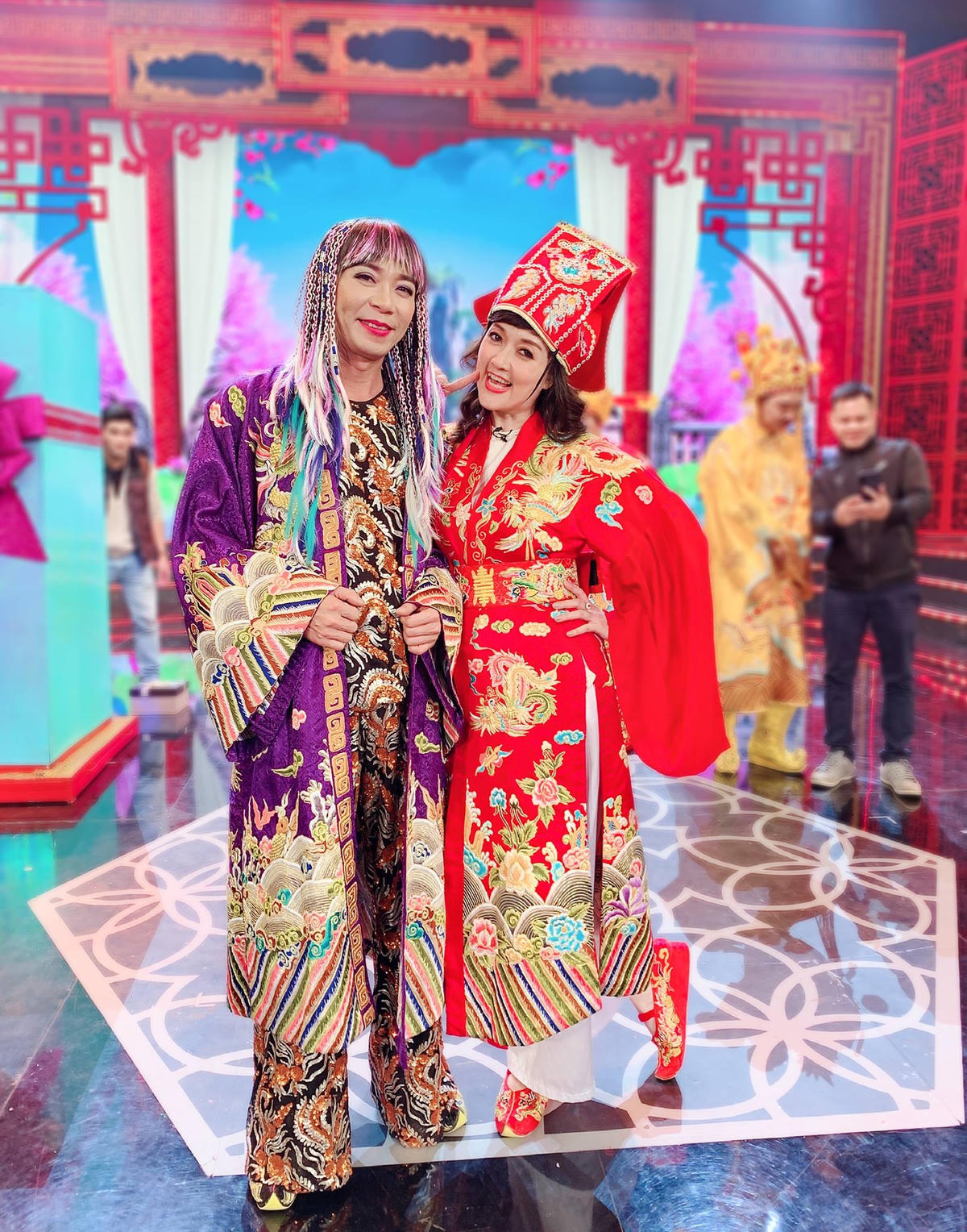 Vân Dung không muốn NSND Công Lý vắng mặt trong buổi gặp gỡ của gia đình nhà Táo. Ảnh: NVCC.