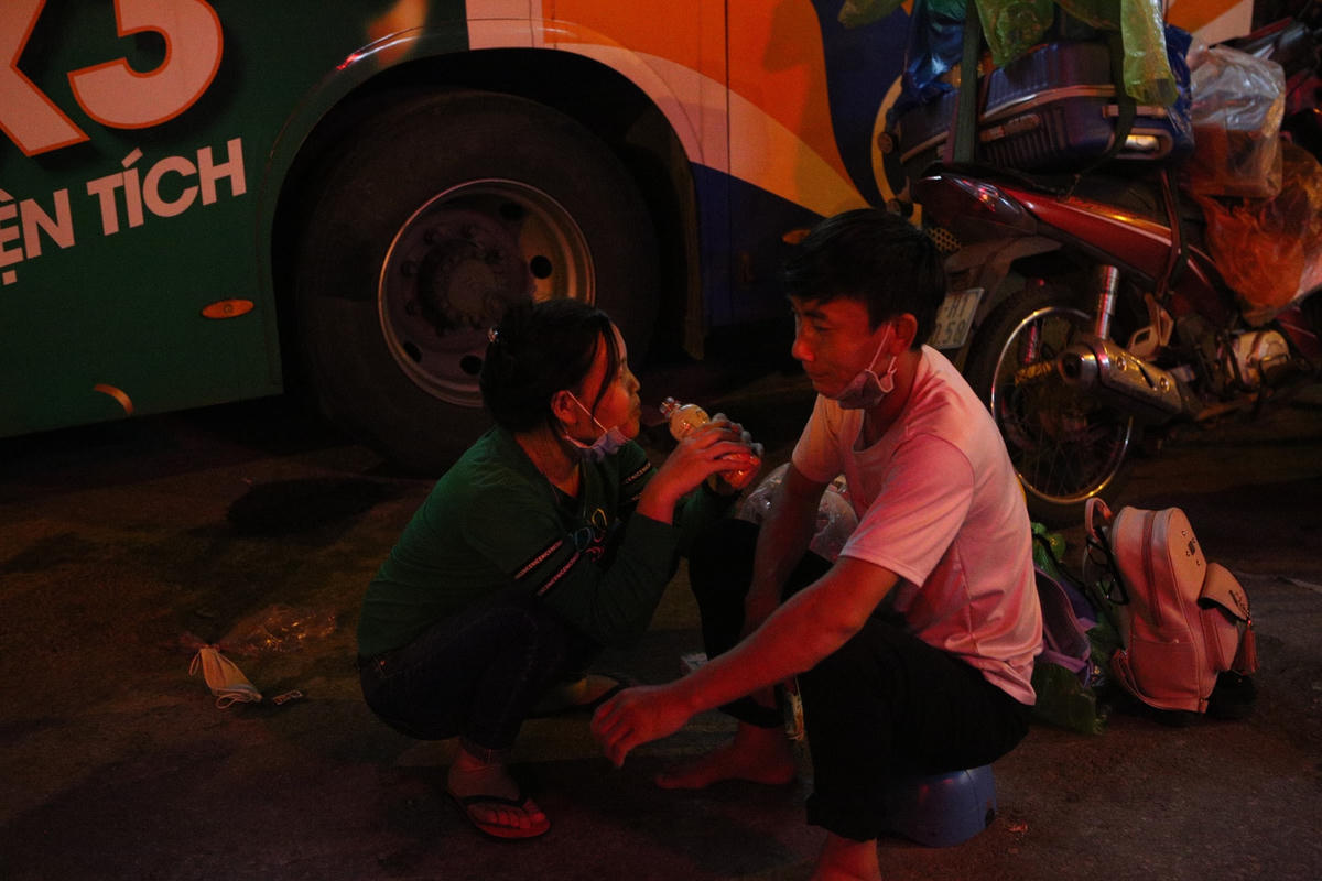 Hà Nội: Hỗ trợ hàng ngàn người từ miền Nam tìm về quê tránh dịch