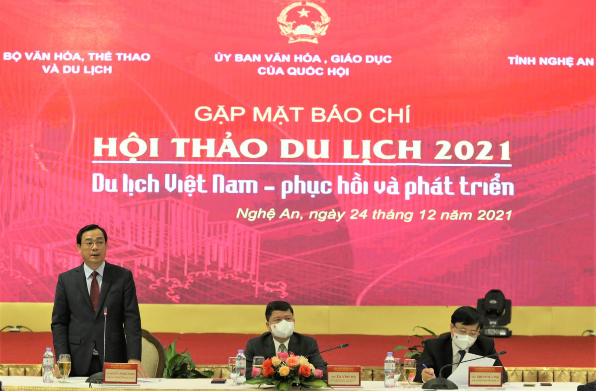 Ông Nguyễn Trùng Khành, Tổng cục trưởng Tổng cục Du lịch cho biết, trong năm 2022 dự kiến du lịch Việt Nam sẽ phục vụ 65 triệu lượt khách, trong đó có khoảng 5 triệu lượt khách quốc tế.