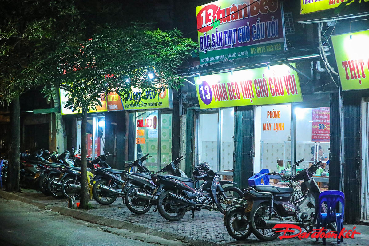 Hà Nội: Nhiều hàng quán phớt lờ chỉ thị phòng, chống dịch