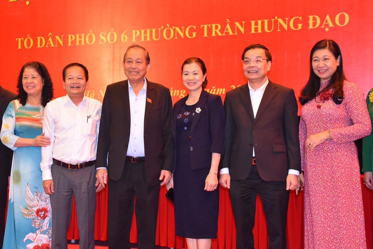 Phó Thủ tướng Thường trực Trương Hòa Bình, Phó Chủ tịch UBTƯ MTTQ Việt Nam Trương Thị Ngọc Ánh cùng các đại biểu dự Ngày hội.