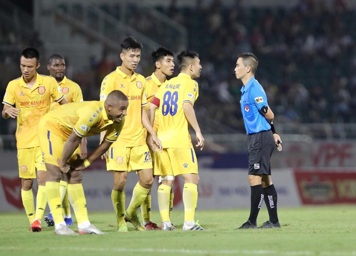Công tác trọng tài luôn được quan tâm trong các trận đấu.